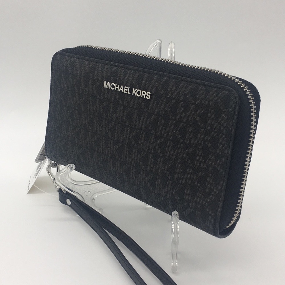 Michael Kors Jet Set Travel Phone Wallet Wristlet